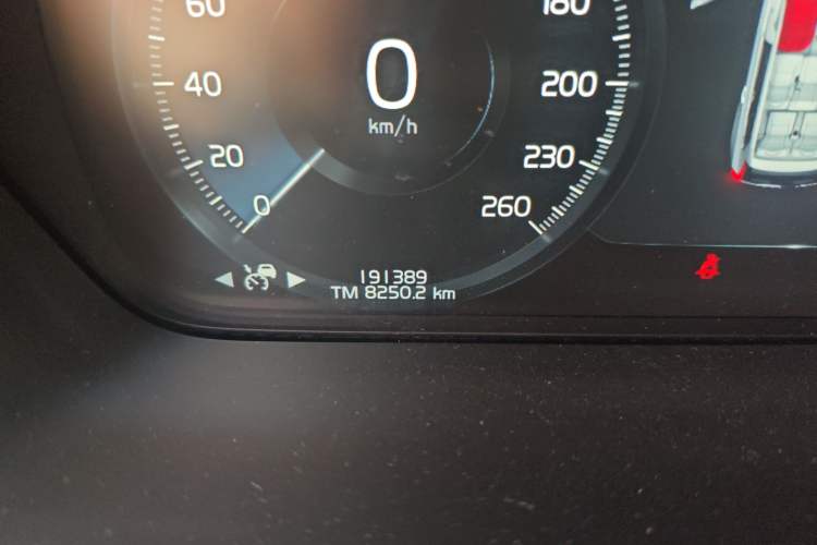 Used Volvo XC90 2015 T6 Zhiya Edition 7-seater Odometer Close Up
