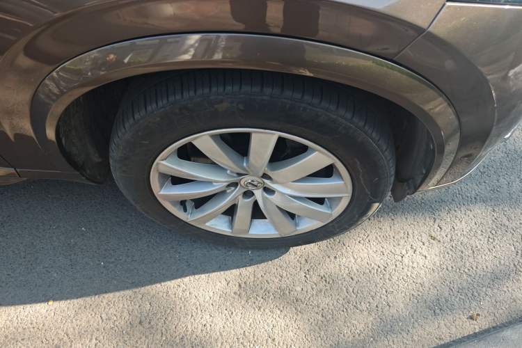 Used Volvo XC90 2015 T6 Zhiya Edition 7-seater Right Front Wheel Hub