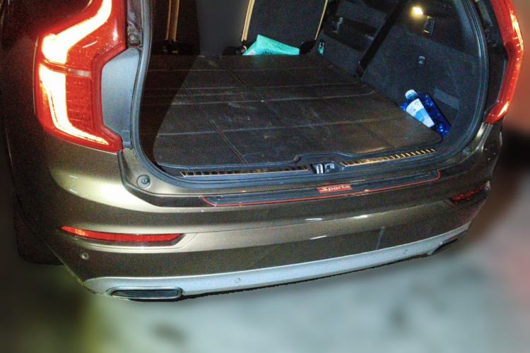 Used Volvo XC90  Trunk