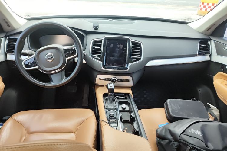 Used Volvo XC90 2015 T6 Zhiyi Edition 7-Seater Center Console
