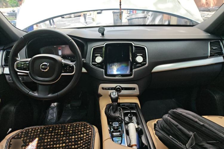 Used Volvo XC90 2015 T6 Zhiyi Edition 7-Seater Center Console