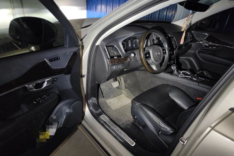 Used Volvo XC90  Driver Seat