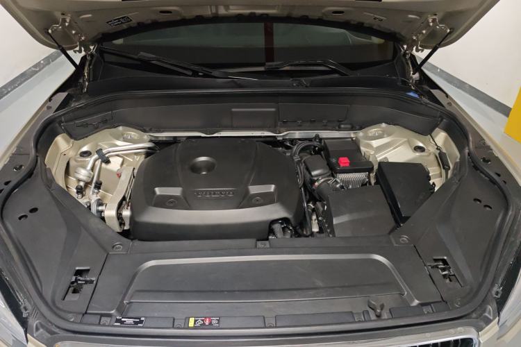 Used Volvo XC90 2015 T6 Luxury Edition 5-seater Engine Bay