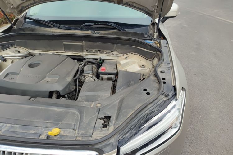 Used Volvo XC90 2015 T6 Zhiyi Edition 7-Seater Engine Bay Left