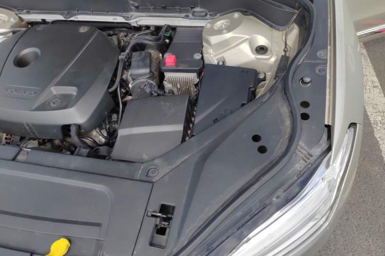 Used Volvo XC90 2015 T6 Zhiya Edition 7-seater Engine Bay Left