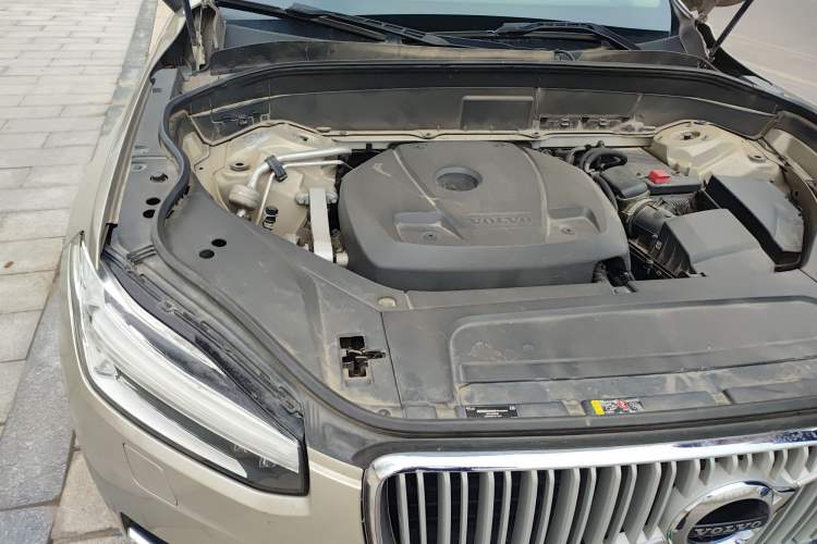 Used Volvo XC90 2015 T6 Zhiyi Edition 7-Seater Engine Bay Right