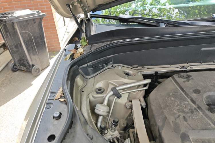 Used Volvo XC90 2015 T6 Zhiyi Edition 7-Seater Engine Bay Right