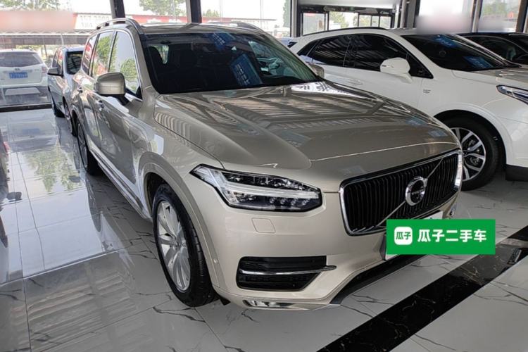 Used Volvo XC90 2015 T6 Luxury Edition 5-seater Front Right 45 Deg