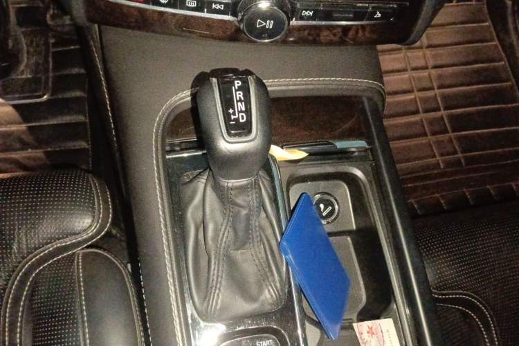 Used Volvo XC90 2015 T6 Zhiya Edition 7-seater Gear Lever