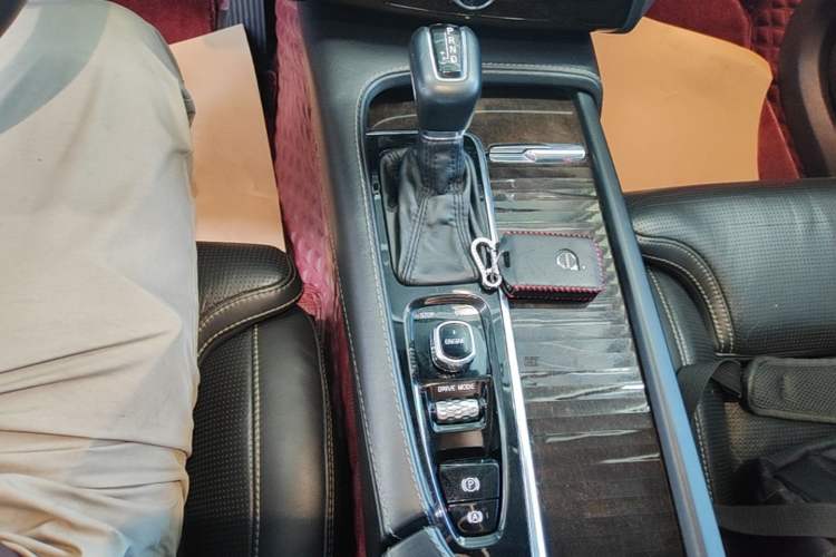 Used Volvo XC90 2015 T6 Luxury Edition 5-seater Gear Lever