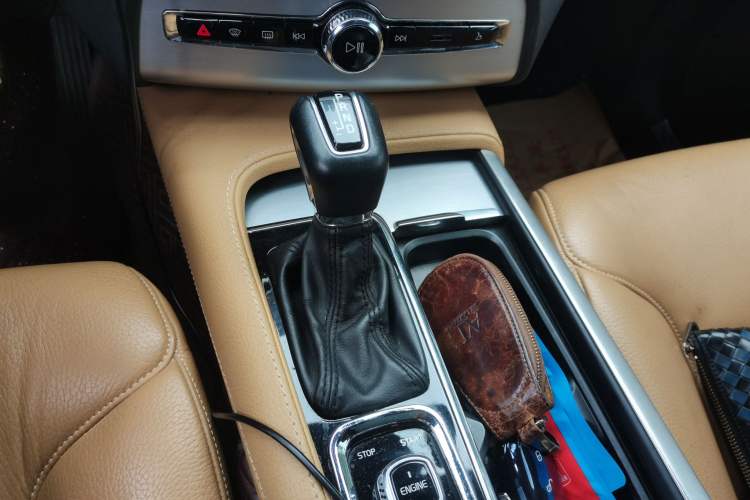 Used Volvo XC90 2015 T6 Zhiyi Edition 7-Seater Gear Lever