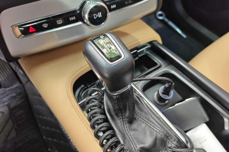 Used Volvo XC90 2015 T6 Zhiyi Edition 7-Seater Gear Lever