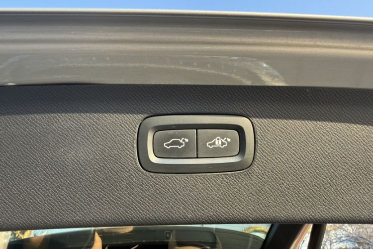 Used Volvo XC90 2015 T6 Prestige 7-Seater Interior 1