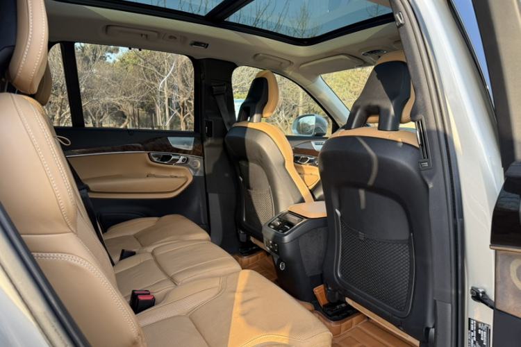 Used Volvo XC90 2015 T6 Prestige 7-Seater Interior 10