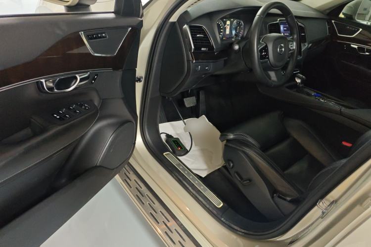Used Volvo XC90 2015 T6 Luxury Edition 5-seater Interior 3