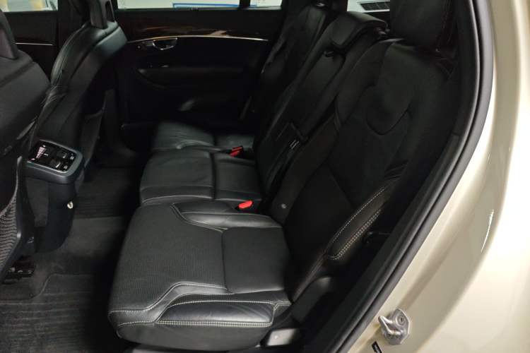 Used Volvo XC90 2015 T6 Luxury Edition 5-seater Interior 4