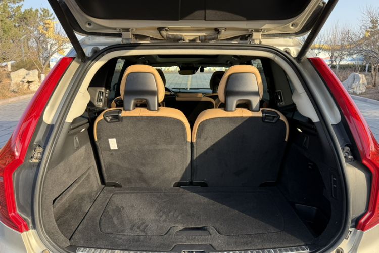 Used Volvo XC90 2015 T6 Prestige 7-Seater Interior 6