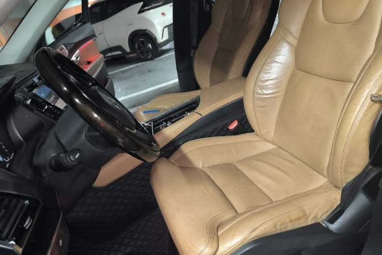 Used Volvo XC90 2015 T6 Prestige 7-Seater Left Front Seat