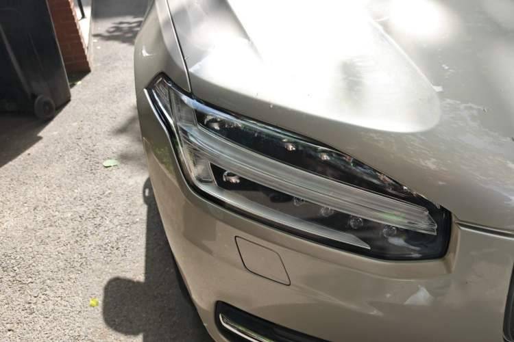 Used Volvo XC90 2015 T6 Zhiyi Edition 7-Seater Right Front Headlight
