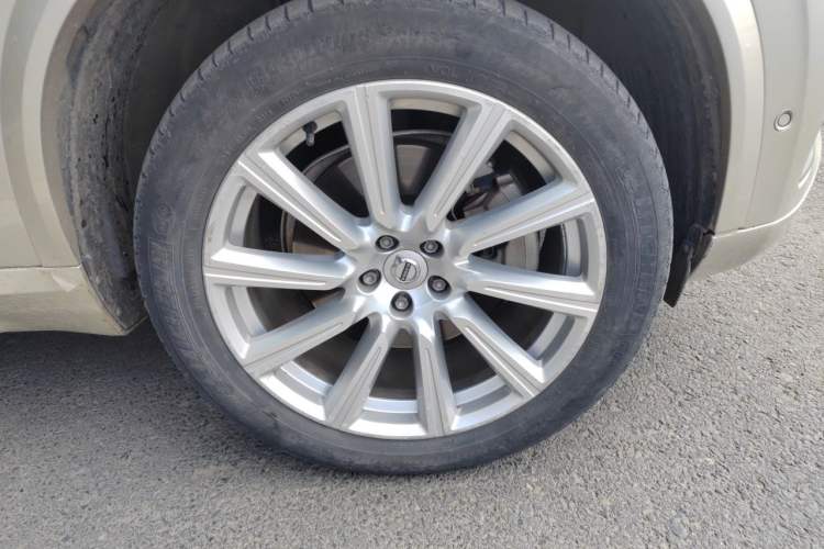 Used Volvo XC90 2015 T6 Zhiya Edition 7-seater Right Front Wheel Hub