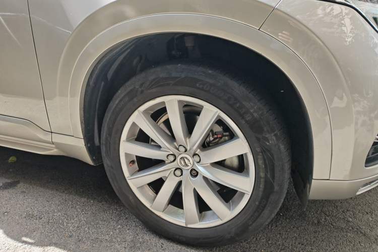 Used Volvo XC90 2015 T6 Zhiyi Edition 7-Seater Right Front Wheel Hub