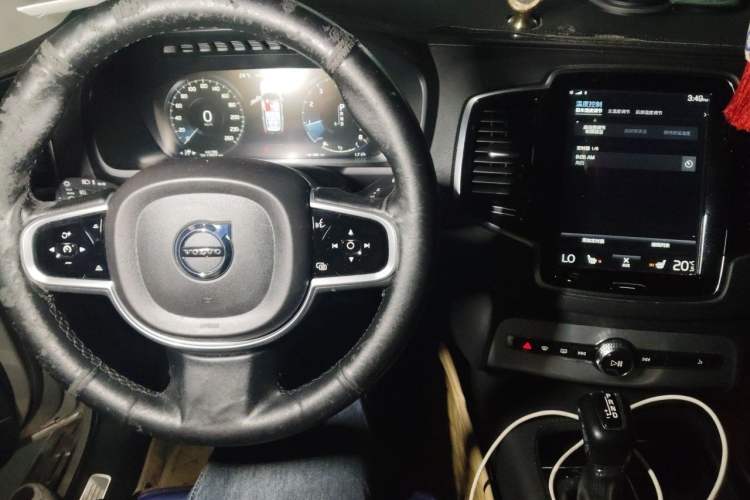 Used Volvo XC90 2015 T6 Zhiyi Edition 7-Seater Audio And AC Panel