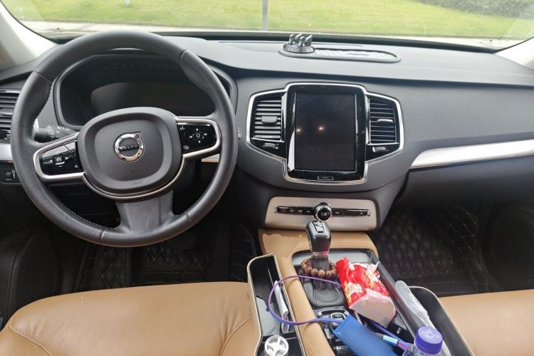 Used Volvo XC90 2015 T6 Zhiyi Edition 7-Seater Center Console