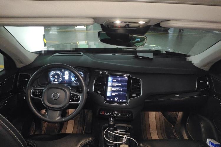 Used Volvo XC90 2015 T6 Luxury Edition 5-seater Center Console