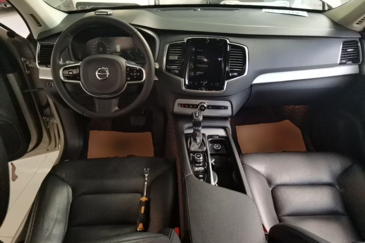 Used Volvo XC90 2015 T6 Zhiyi Edition 7-Seater Center Console
