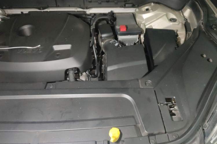Used Volvo XC90 2015 T6 Zhiyi Edition 7-Seater Engine Bay Left