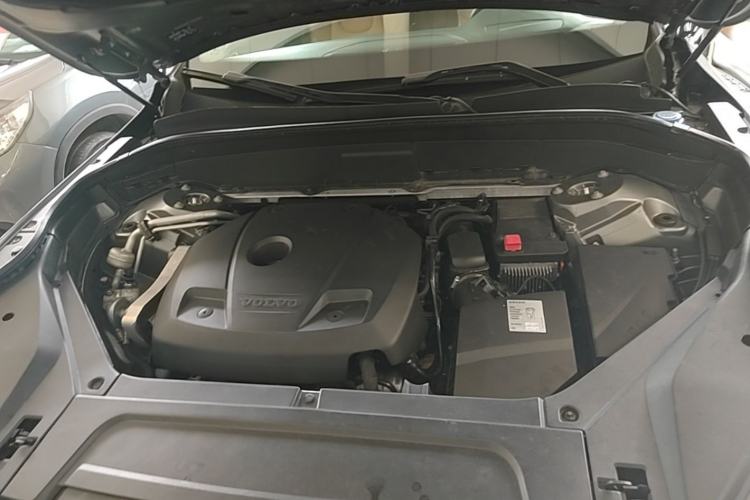 Used Volvo XC90 2015 T6 Zhiya Edition 7-seater Engine Bay