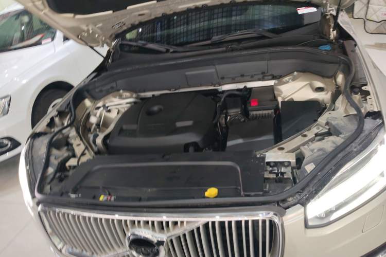 Used Volvo XC90 2015 T6 Luxury Edition 5-seater Engine Bay