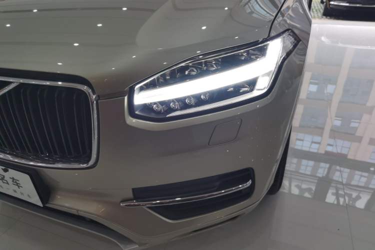 Used Volvo XC90 2015 T6 Zhiya Edition 7-seater Left Front Headlight