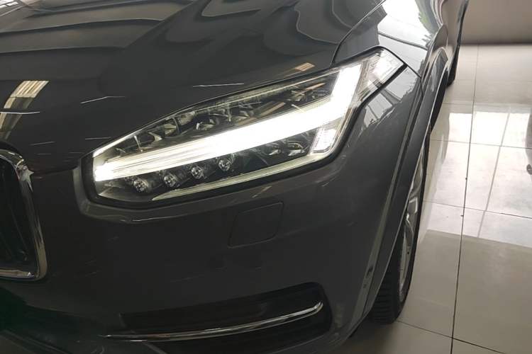 Used Volvo XC90 2015 T6 Zhiya Edition 7-seater Left Front Headlight