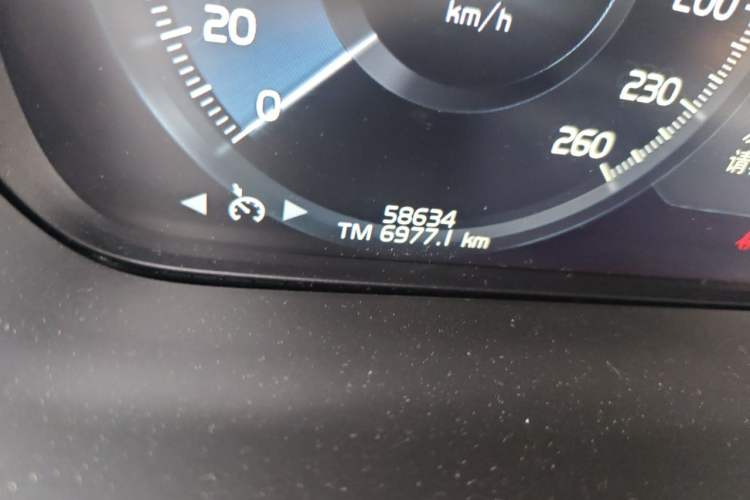 Used Volvo XC90 2015 T6 Zhiyi Edition 7-Seater Odometer Close Up