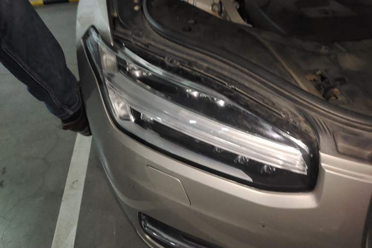 Used Volvo XC90 2015 T6 Luxury Edition 5-seater Right Front Headlight