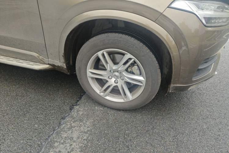 Used Volvo XC90 2015 T6 Zhiyi Edition 7-Seater Right Front Wheel Hub