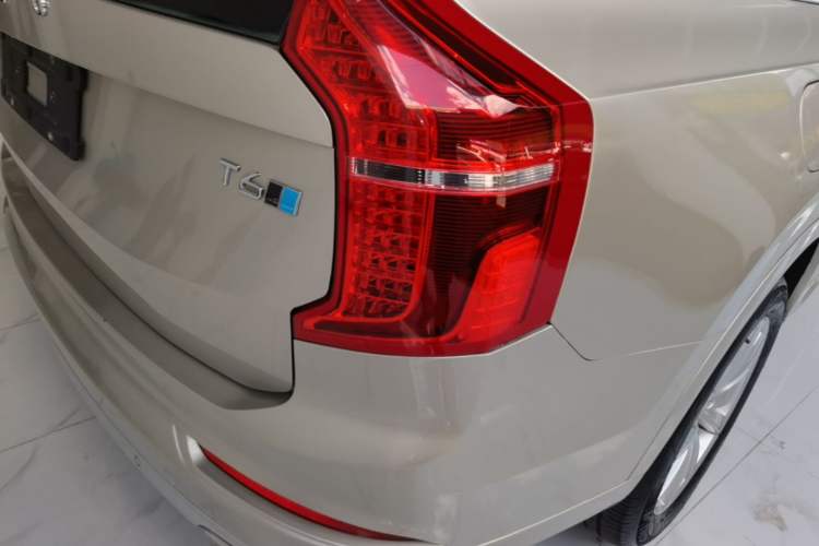 Used Volvo XC90 2015 T6 Zhiyi Edition 7-Seater Right Rear Taillight