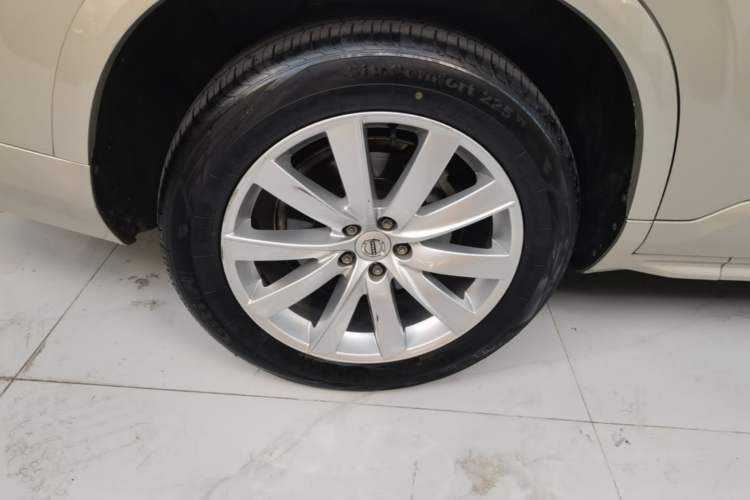 Used Volvo XC90 2015 T6 Zhiyi Edition 7-Seater Right Rear Wheel Hub