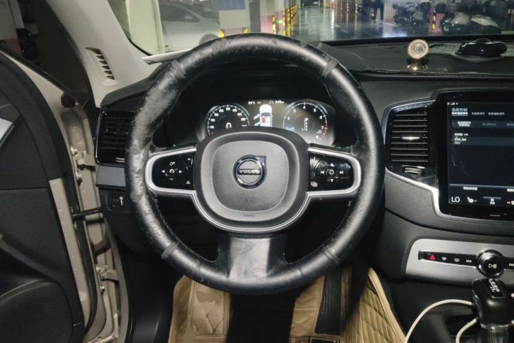 Used Volvo XC90 2015 T6 Zhiyi Edition 7-Seater Steering Wheel