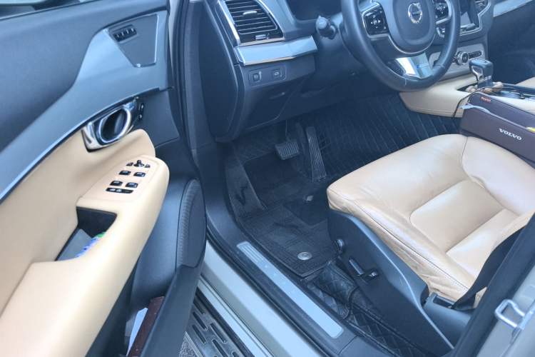 Used Volvo XC90 2015 T6 Zhiya Edition 7-seater Driver Seat