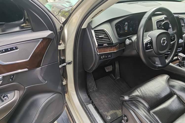 Used Volvo XC90 2015 T6 Zhiya Edition 7-seater Driver Seat