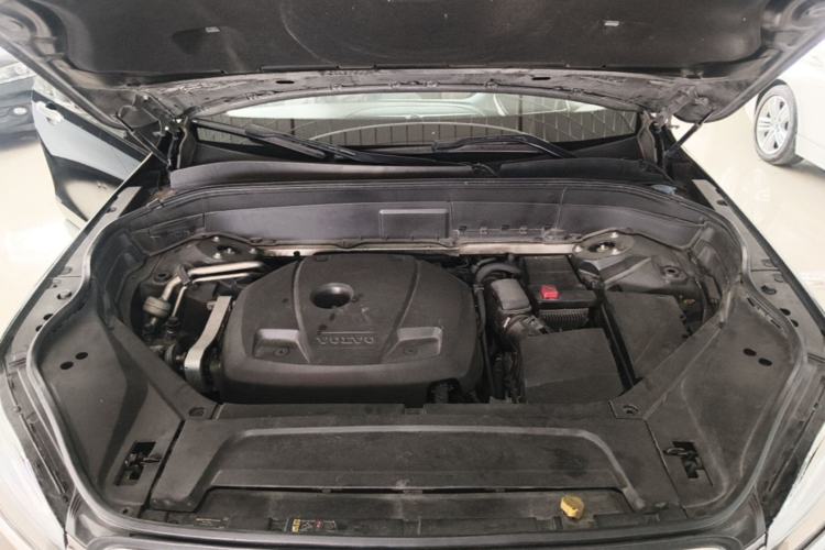 Used Volvo XC90 2015 T6 Zhiya Edition 7-seater Engine Bay