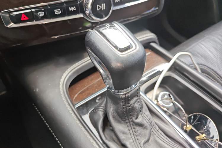 Used Volvo XC90 2015 T6 Zhiya Edition 7-seater Gear Lever