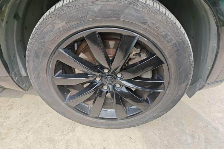 Used Volvo XC90 2015 T6 Zhiya Edition 7-seater Right Front Wheel Hub