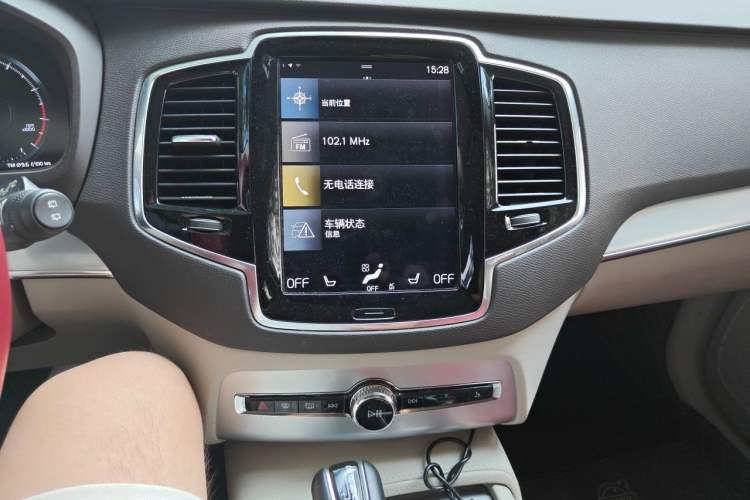 Used Volvo XC90 2015 T6 Luxury Edition 5-seater Audio And AC Panel