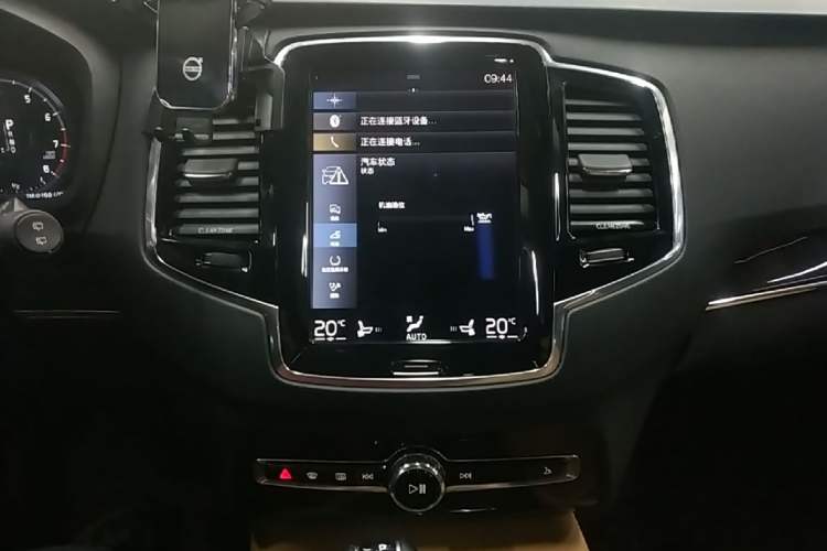 Used Volvo XC90 2015 T6 Luxury Edition 5-seater Audio And AC Panel