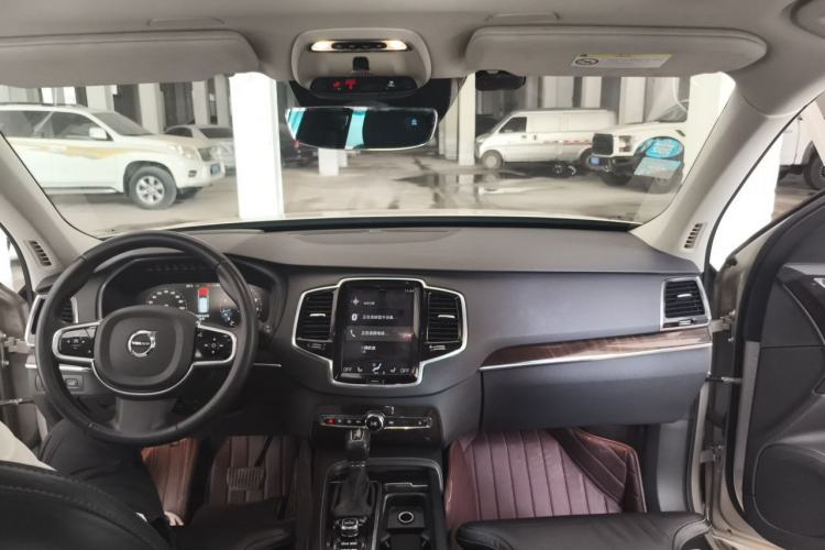 Used Volvo XC90 2015 T6 Luxury Edition 5-seater Center Console