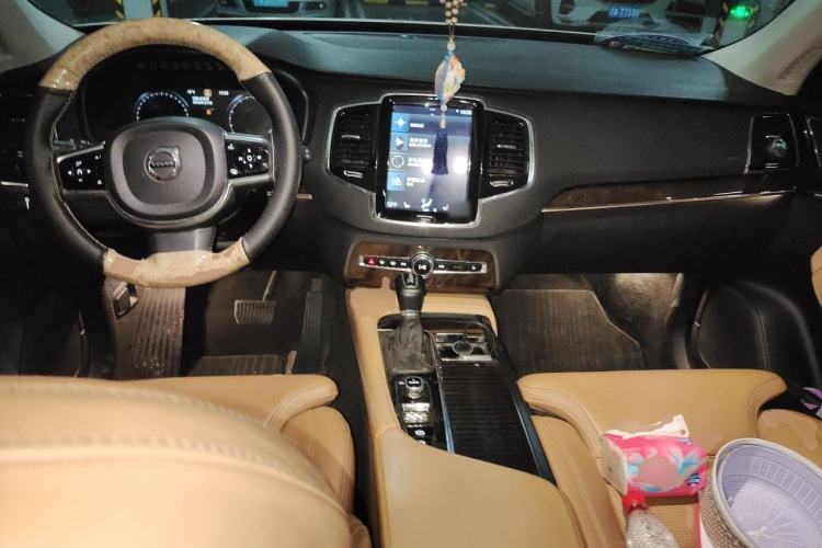 Used Volvo XC90 2015 T6 Luxury Edition 5-seater Center Console