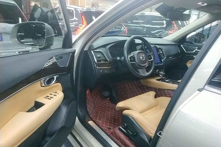 Used Volvo XC90 2015 T6 Luxury Edition 5-seater Driver Seat